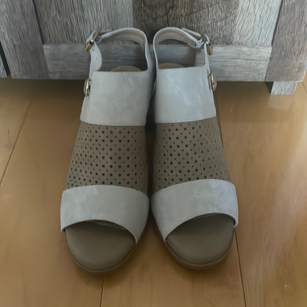Lindsay Phillips, beige, and tan shoes.